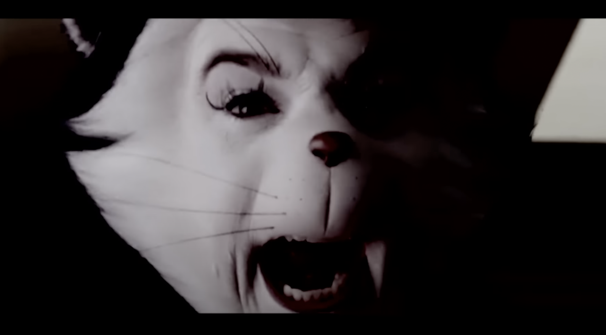 Its Cat In The Hat With Mike Myers But An A24 Horror Film its-cat-in-the-hat-with-mike-myers-but-an-a24-horror-film