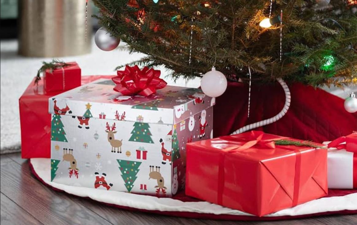 Water Your Christmas Tree with a Hidden Hydration System