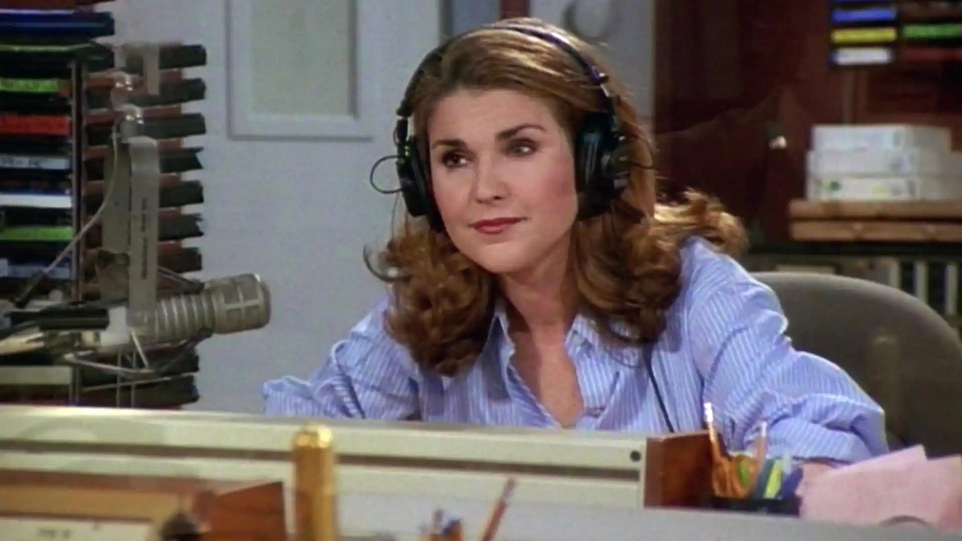 Peri Gilpin To Return As Roz For Frasier Revival