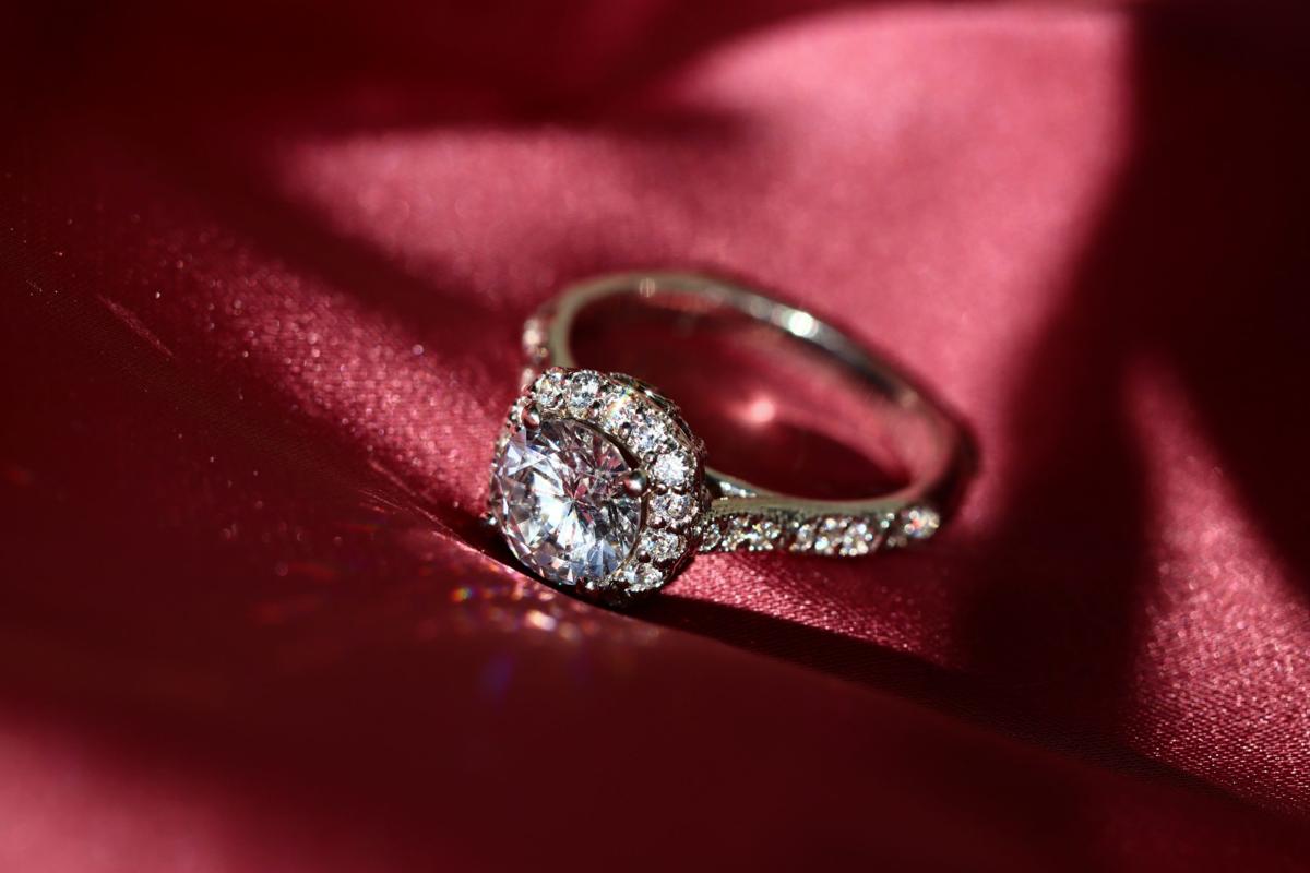 10 Diamond Alternatives for Your Engagement Ring