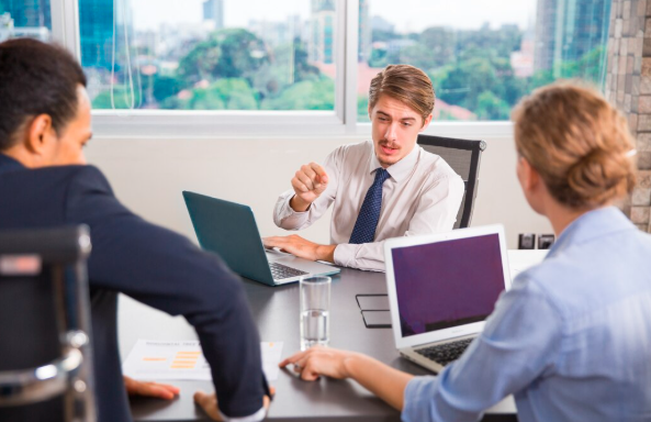 General Job Boards vs. Specialized Job Distribution Network: Which Drives Better Hire Quality for US Employers?