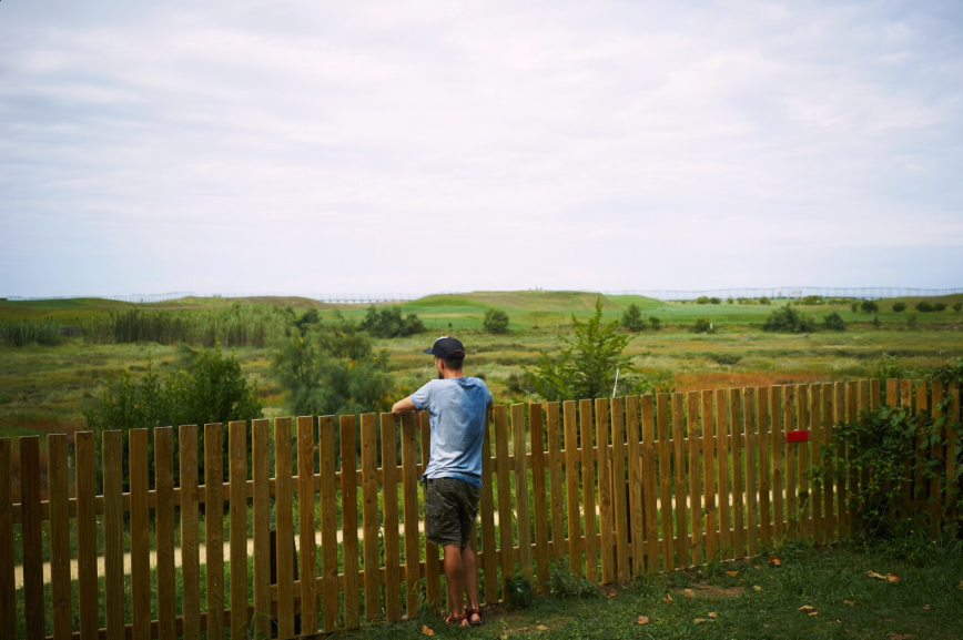 How to Plan Fencing for a North Shore Home